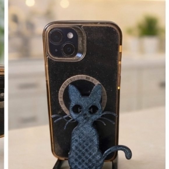 Phone Stand - Cat Design Made By Kylie! - Picture 3 of 6